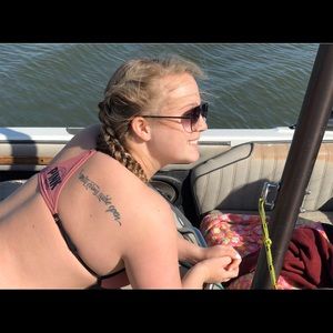 Meet your Posher, Danessa